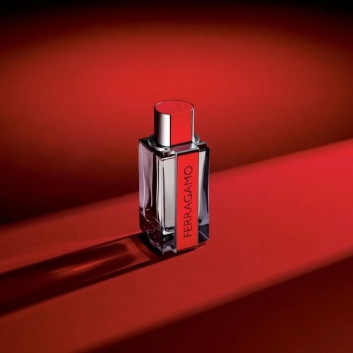 Ferragamo Red Leather Eau de Parfum Salvatore Ferragamo : un parfum flamboyant, sensuel et charismatique